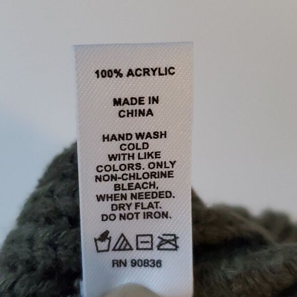 NEW OLIVE GREEN BEANIE WINTER HAT - Picture 4 of 4